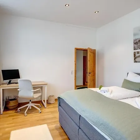 Kaza Guesthouse, Centrally Located 2 & 3 Bedroom Apartments In Augsburg Exterior photo