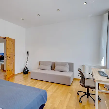 Kaza Guesthouse, Centrally Located 2 & 3 Bedroom Apartments In Augsburg Exterior photo