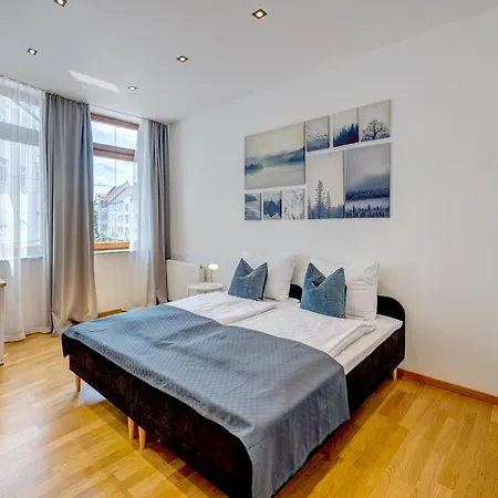 Kaza Guesthouse, Centrally Located 2 & 3 Bedroom Apartments In Augsburg Exterior photo