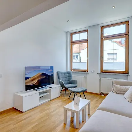 Kaza Guesthouse, Centrally Located 2 & 3 Bedroom Apartments In Augsburg Exterior photo