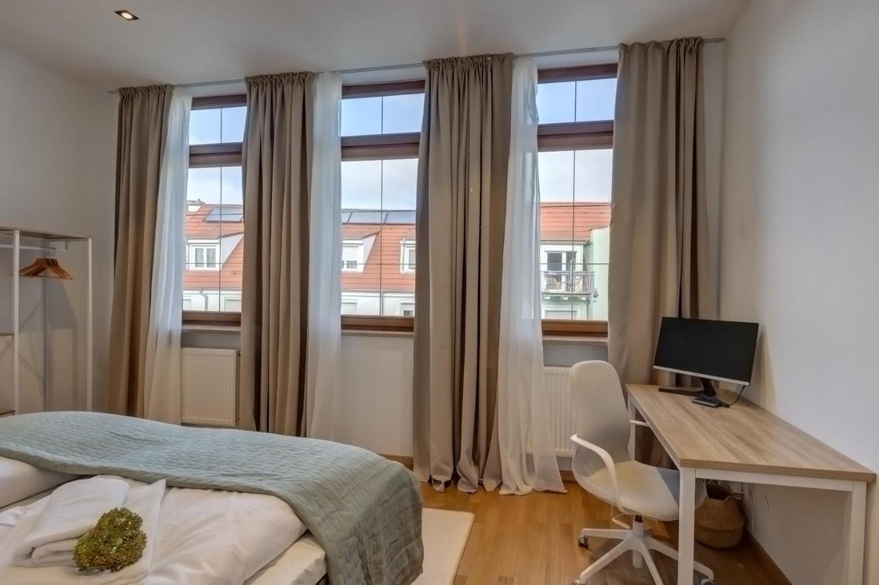 Kaza Guesthouse, Centrally Located 2 & 3 Bedroom In *