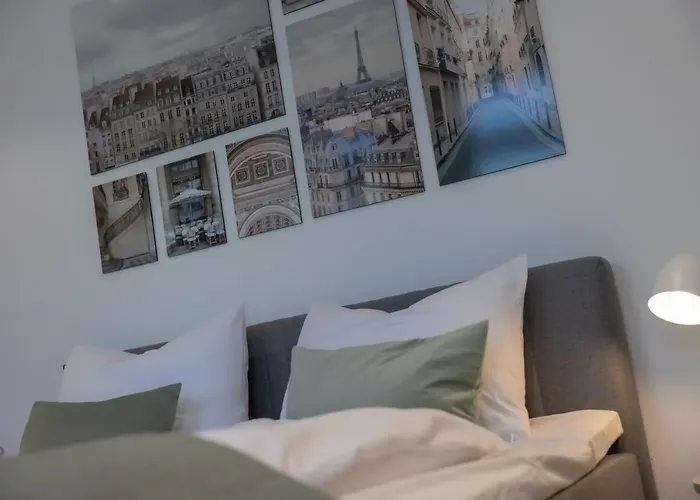Kaza Guesthouse, Centrally Located 2 & 3 Bedroom Apartments In Augsburg