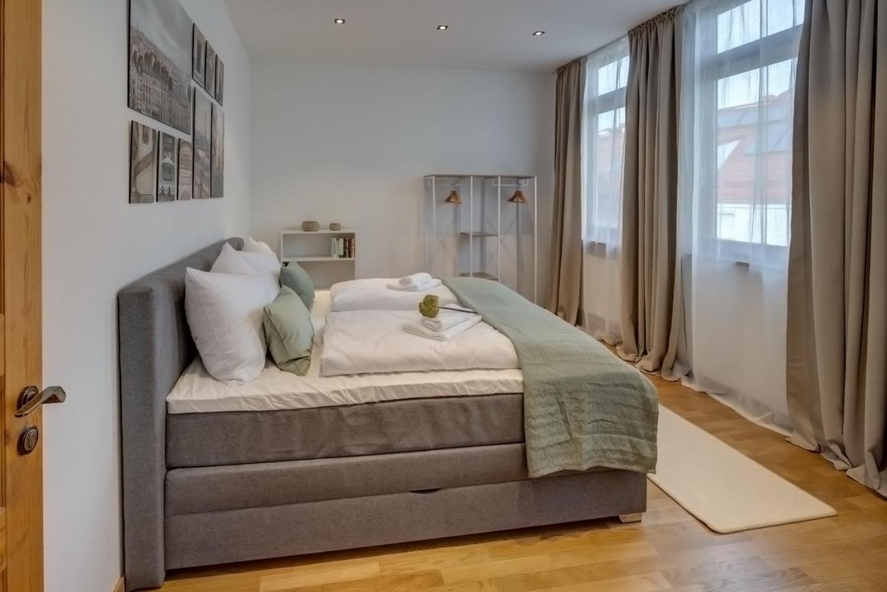 Kaza Guesthouse, Centrally Located 2 & 3 Bedroom In Augsburg